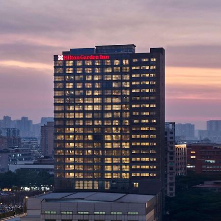 Hilton Garden Inn Wuhan Hankou Exteriör bild