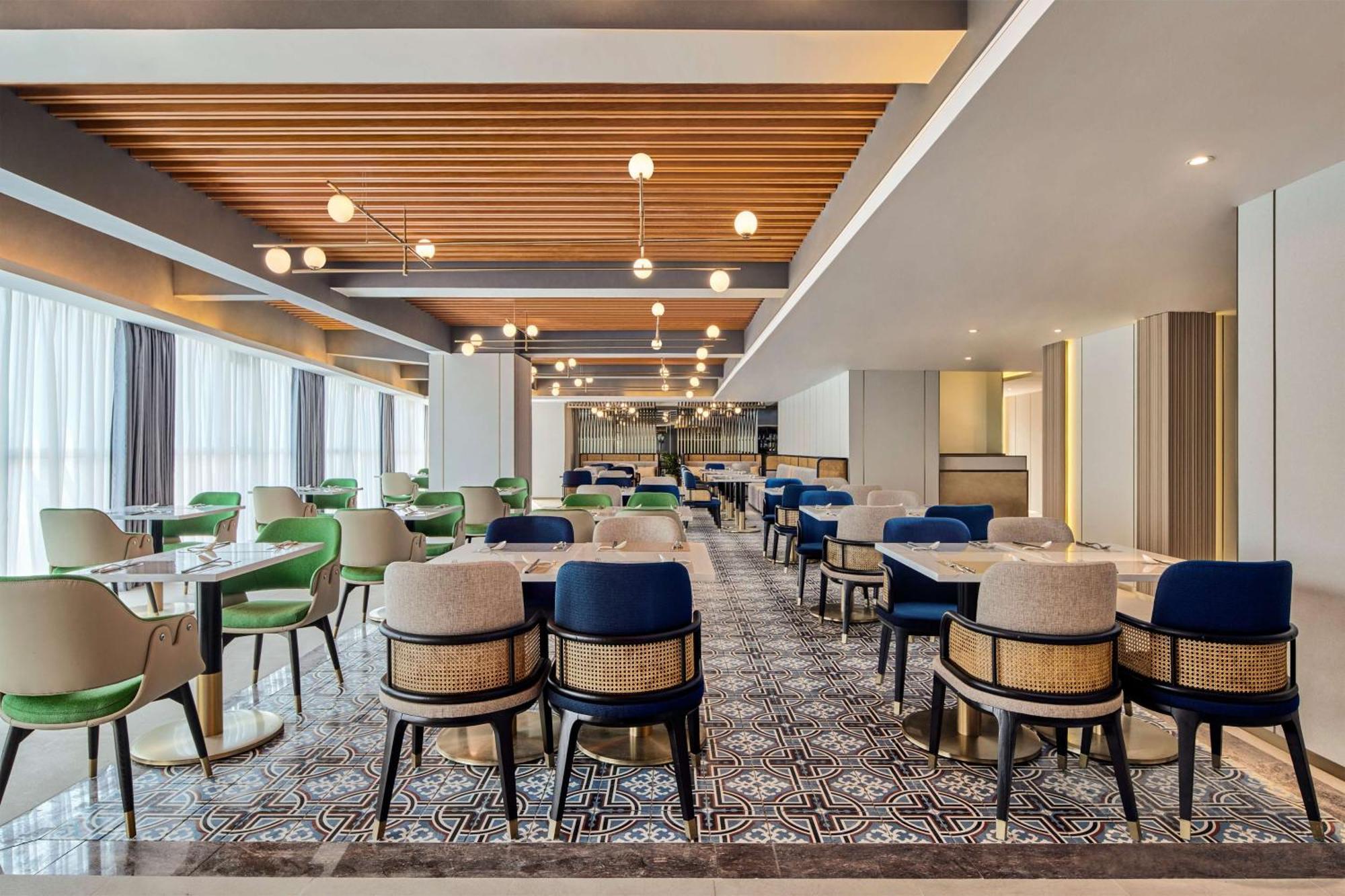 Hilton Garden Inn Wuhan Hankou Exteriör bild