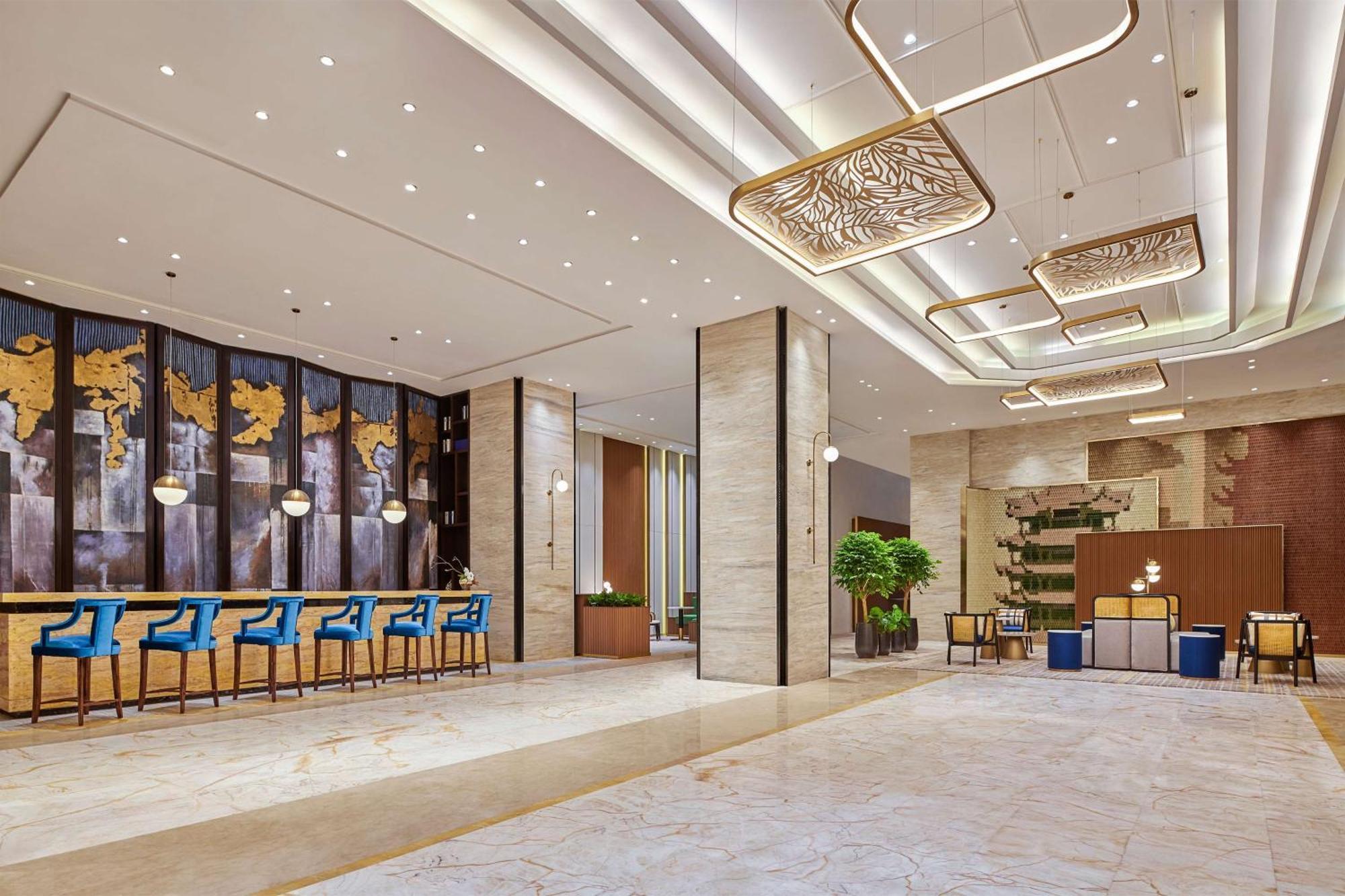 Hilton Garden Inn Wuhan Hankou Exteriör bild