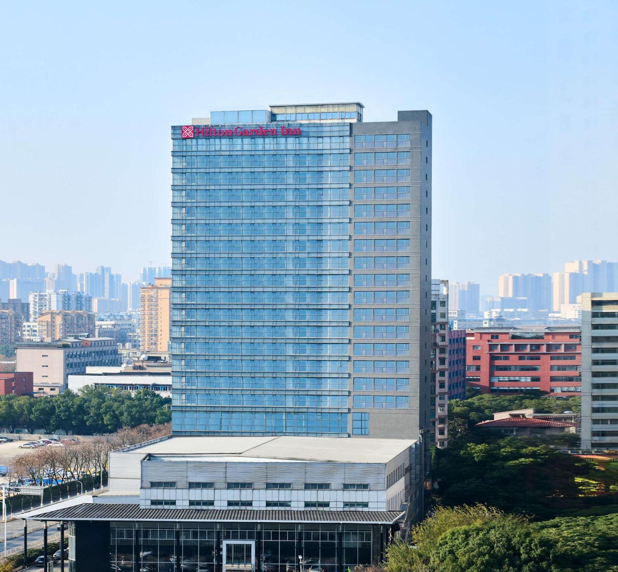 Hilton Garden Inn Wuhan Hankou Exteriör bild