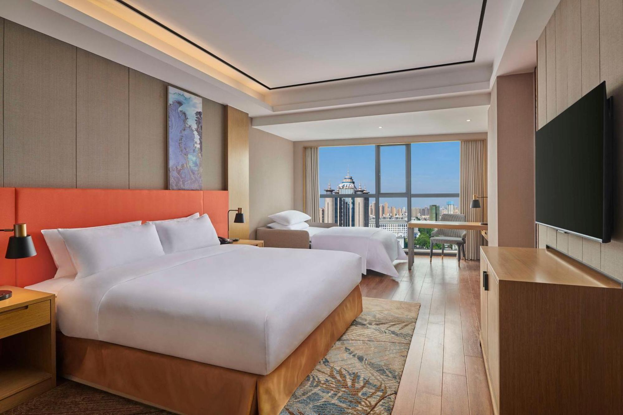 Hilton Garden Inn Wuhan Hankou Exteriör bild