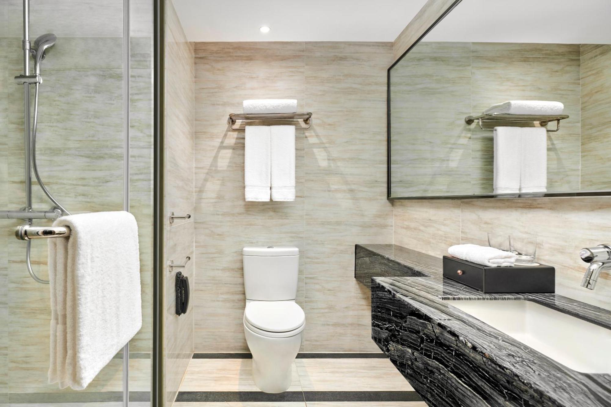 Hilton Garden Inn Wuhan Hankou Exteriör bild